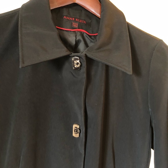 Sleek beltless trench with unique snap closure - Picture 4 of 4